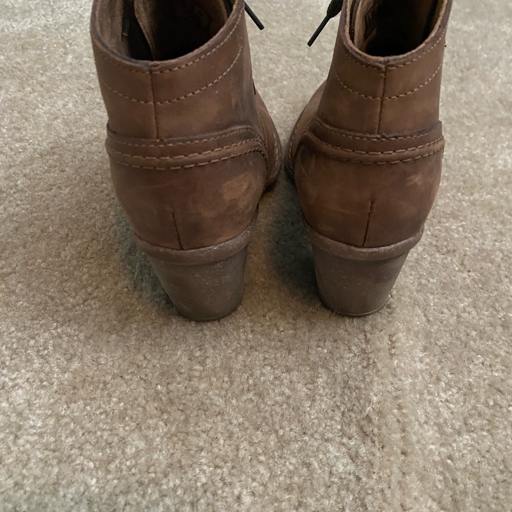 Clarks Boots! Worn Once And Super Comfy! Size 8.5 - image 3